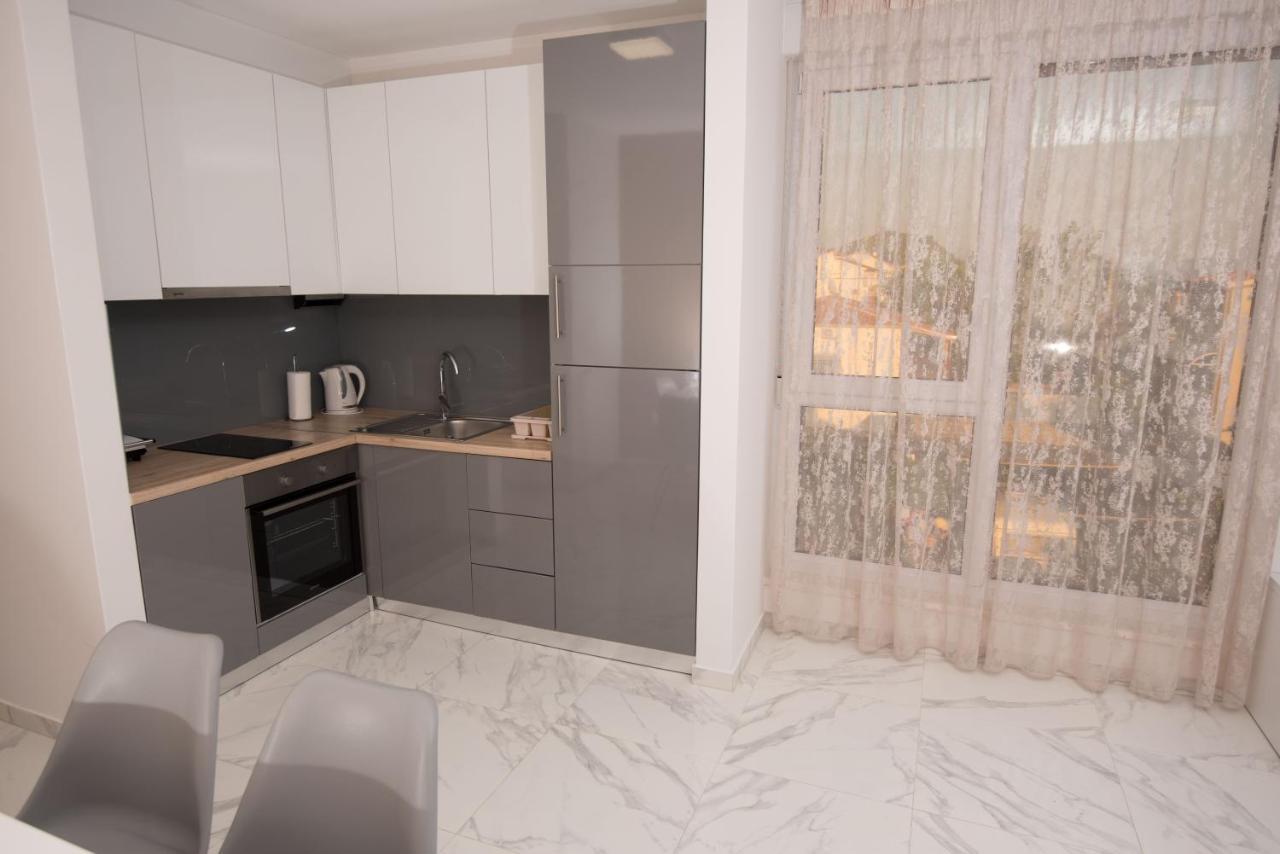 Apartments Adriatic Podstrana Exterior foto